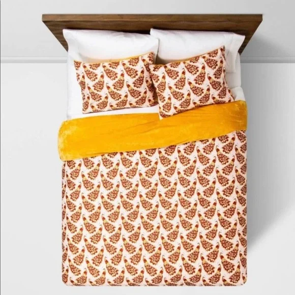 Opalhouse Bedding Reversible King Velvet Peacock Print
